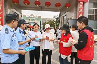 今日趣图：英超的竞争激烈，裁判占了几成功劳？